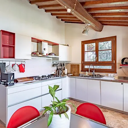 فيلة Villa Santa Luce سانتا لوتشي