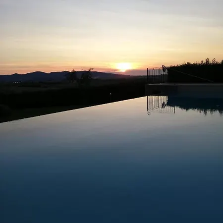 Villa Santa Luce سانتا لوتشي